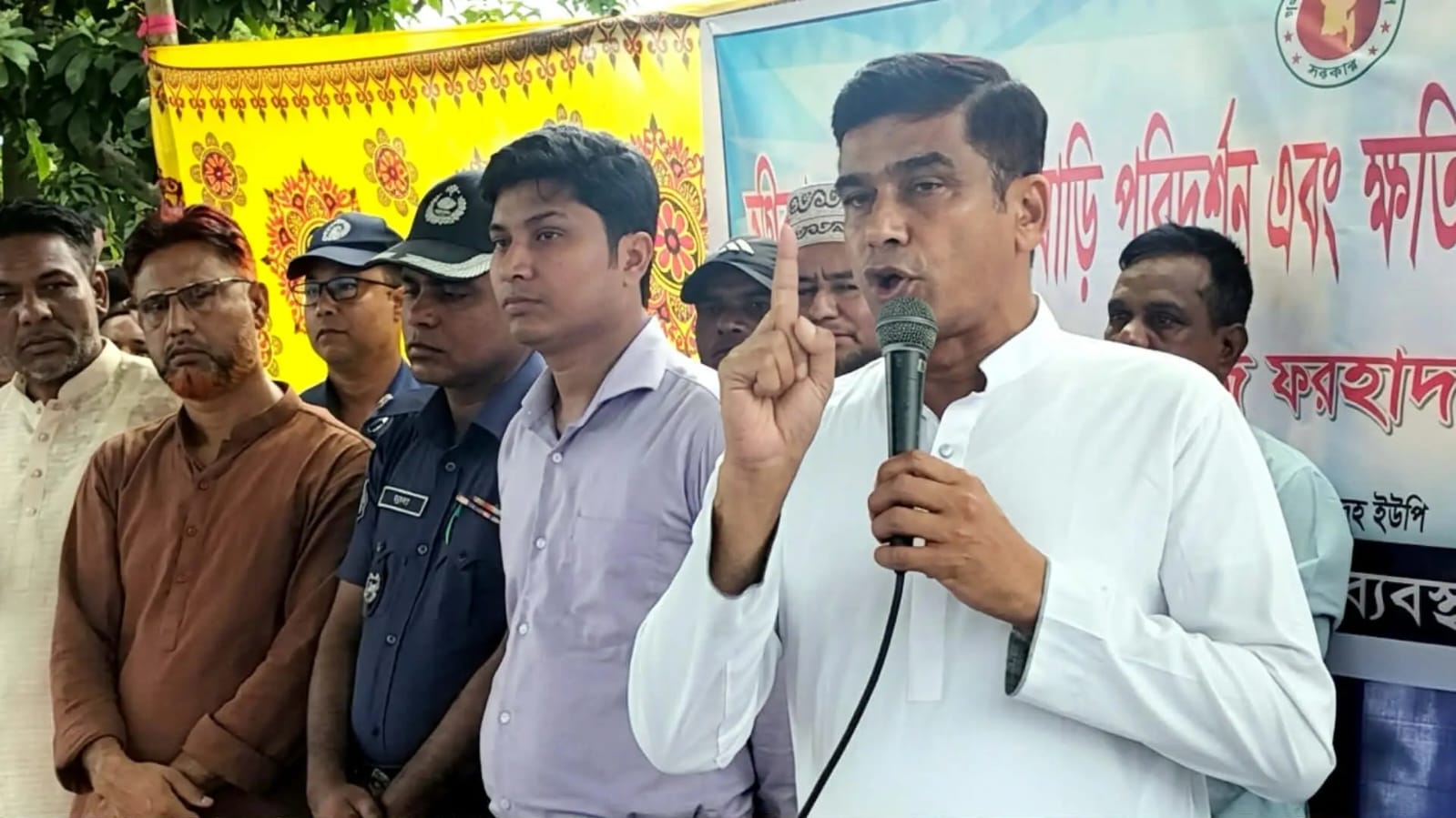 পানিসম্পদ প্রতিমন্ত্রী ফরহাদ হোসেন আজাদ