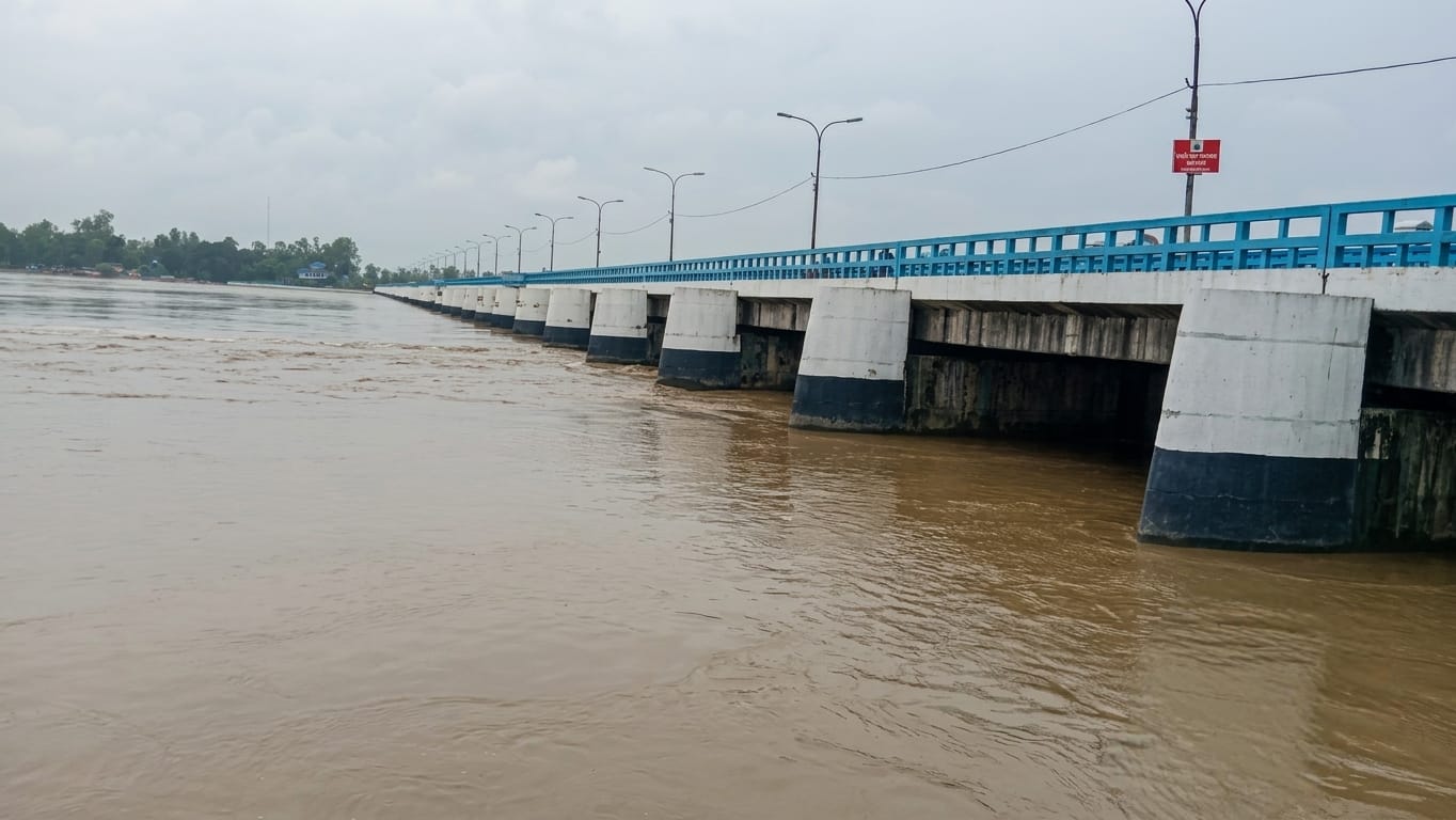 তিস্তার পানি বিপদসীমার ওপরে প্রবাহিত হওয়ার প্রতীকী ছবি