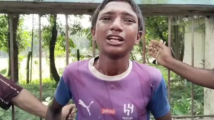 সৈয়দপুরে কিশোরের ভ্যান ছিনতাই হওয়া সড়কের দৃশ্য