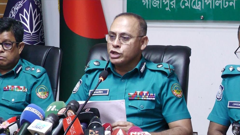 পিচ্চি রাজার পরিকল্পিত পলায়ন নিয়ে সংবাদ সম্মেলনে পুলিশ কমিশনার